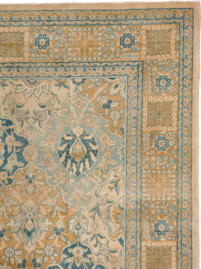 Antique Persian Tabriz Carpet, No.16670 - Gsblank
