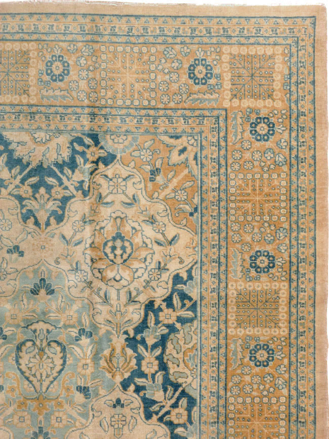 Antique Persian Tabriz Carpet, No.16670 - Gsblank