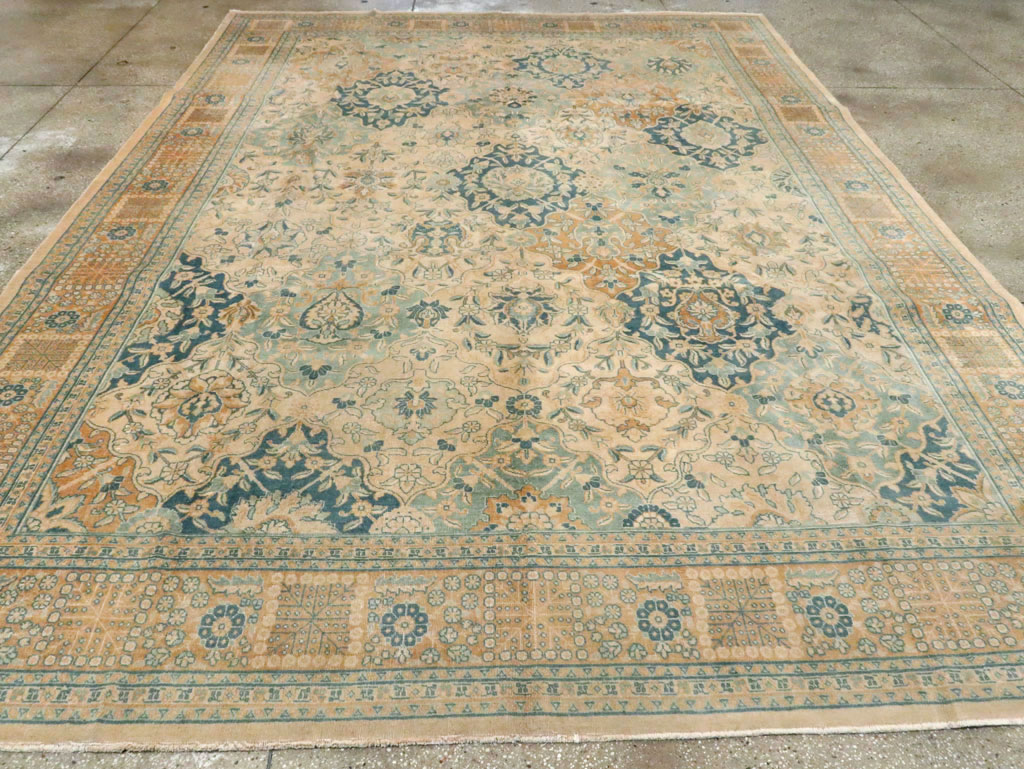 Antique Persian Tabriz Carpet, No.16670 - Gsblank