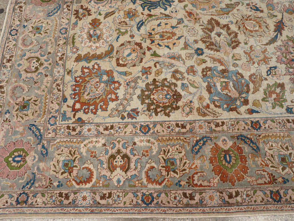 Antique Persian Tabriz Carpet, No.16672 - Gsblank