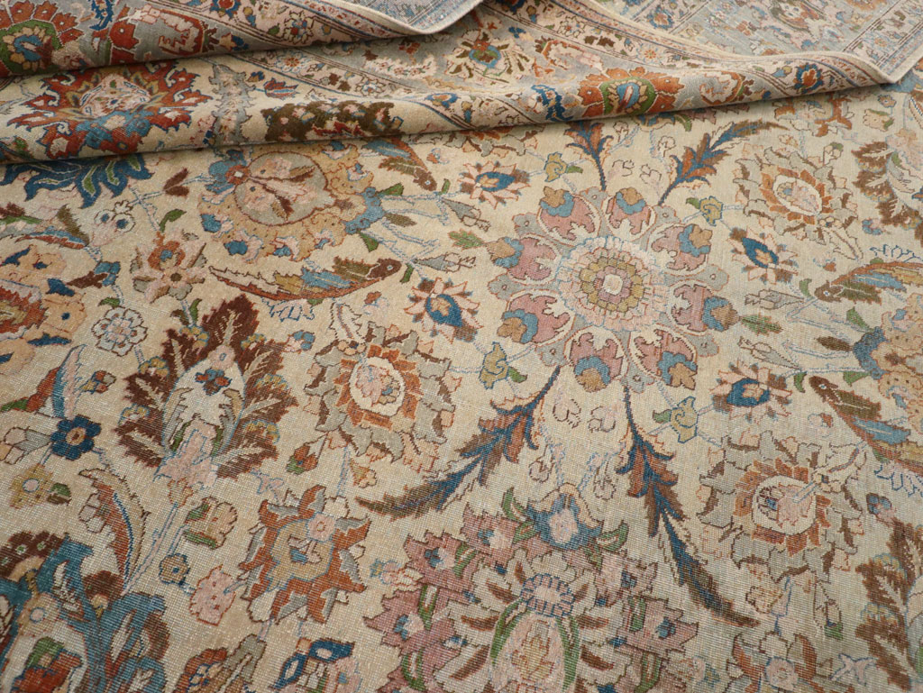 Antique Persian Tabriz Carpet, No.16672 - Gsblank