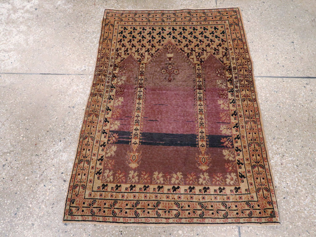 Antique Turkish Sivas Rug, No.16778 - Gsblank