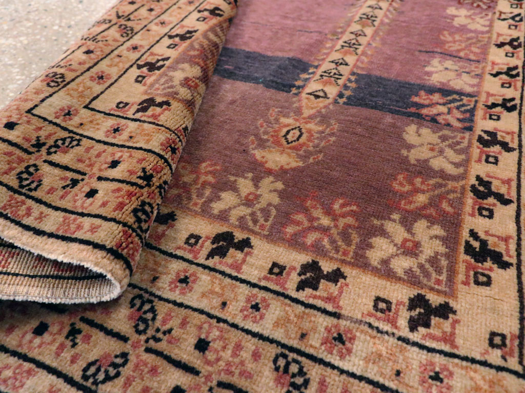 Antique Turkish Sivas Rug, No.16778 - Gsblank