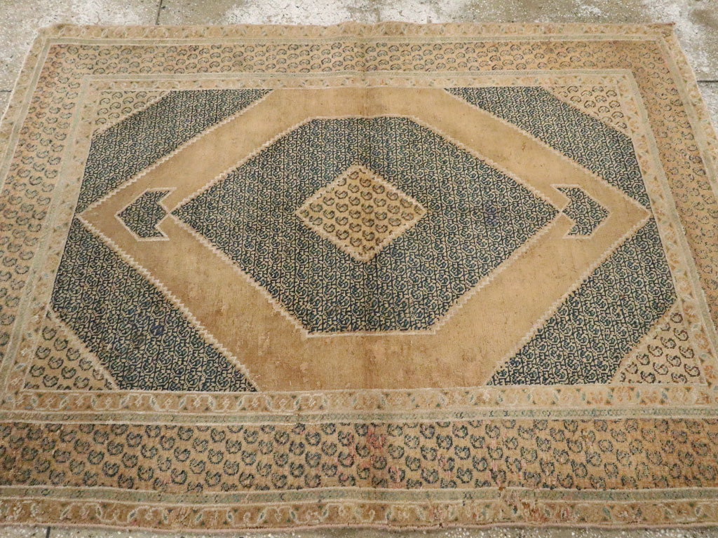 Vintage Persian Tabriz Rug, No.16800 - Gsblank