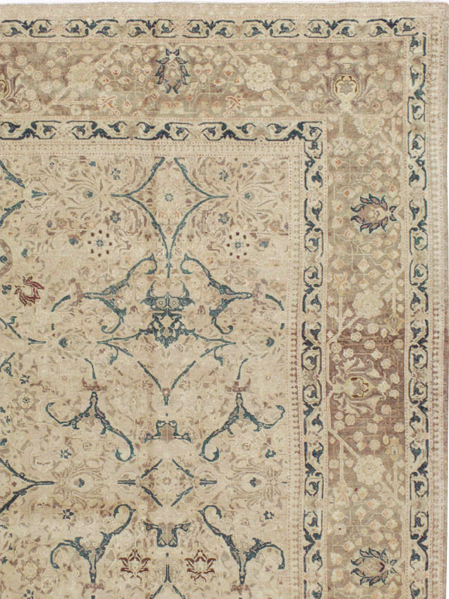 Antique Persian Tabriz Carpet, No.16805 - Gsblank