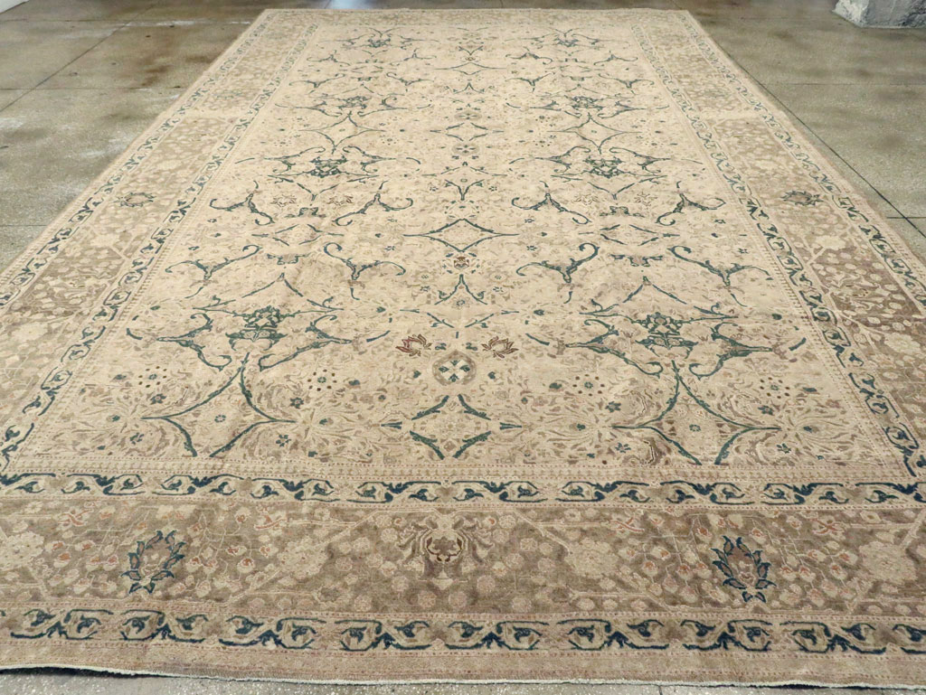 Antique Persian Tabriz Carpet, No.16805 - Gsblank