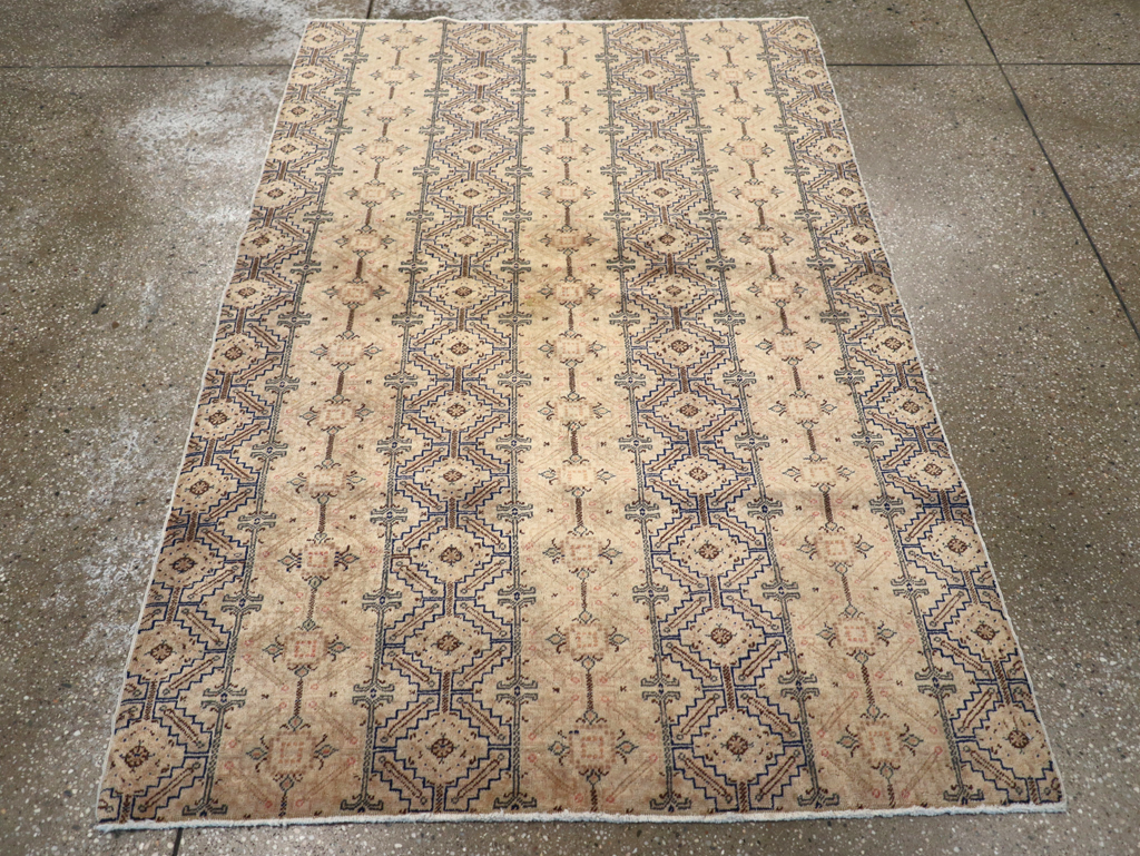 Vintage Turkish Sivas Rug, No.16814 - Gsblank