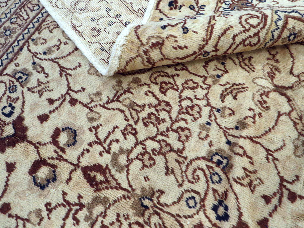 Vintage Turkish Sivas Carpet, No.16818 - Gsblank