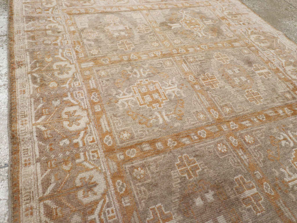 Vintage East Turkestan Khotan Rug, No.16897 - Gsblank