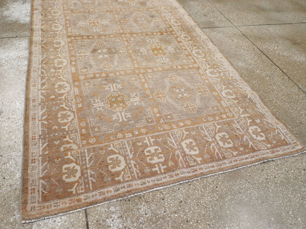 Vintage East Turkestan Khotan Rug, No.16897 - Gsblank