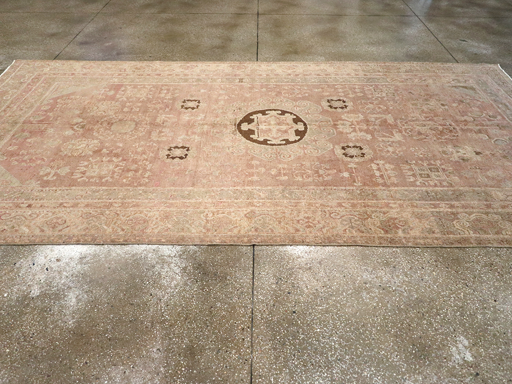 Vintage East Turkestan Khotan Carpet, No.16902 - Gsblank