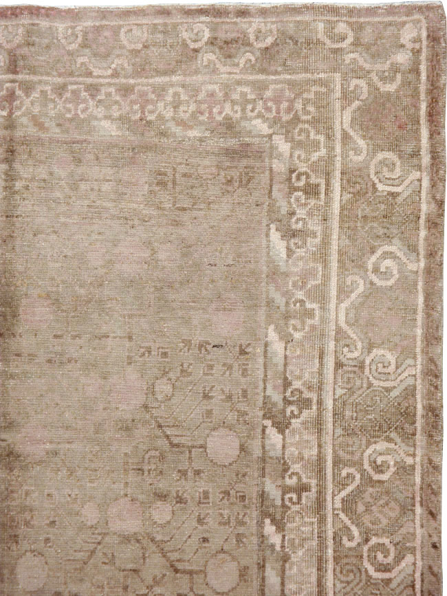 Vintage East Turkestan Khotan Carpet, No.16912 - Gsblank