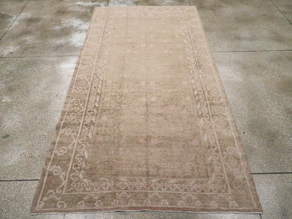 Vintage East Turkestan Khotan Carpet, No.16912 - Gsblank