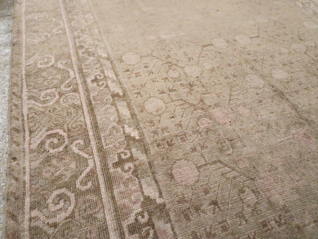 Vintage East Turkestan Khotan Carpet, No.16912 - Gsblank