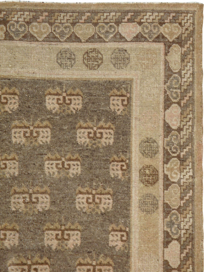 Vintage East Turkestan Khotan Carpet, No.16914 - Gsblank