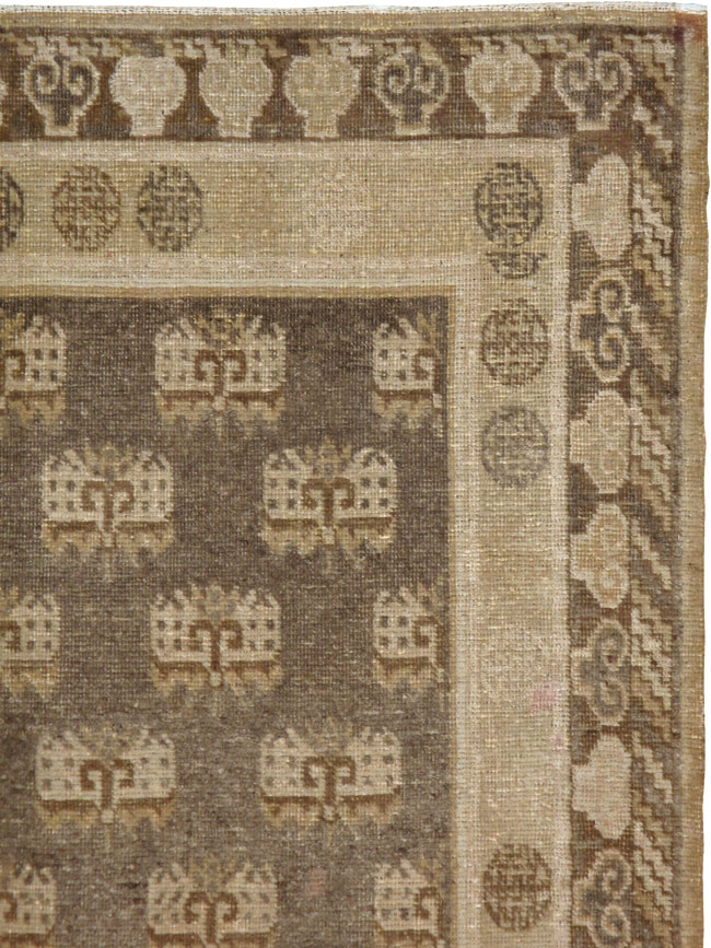 Vintage East Turkestan Khotan Carpet, No.16914 - Gsblank