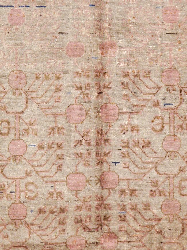 Vintage East Turkestan Khotan Carpet, No.16915 - Gsblank