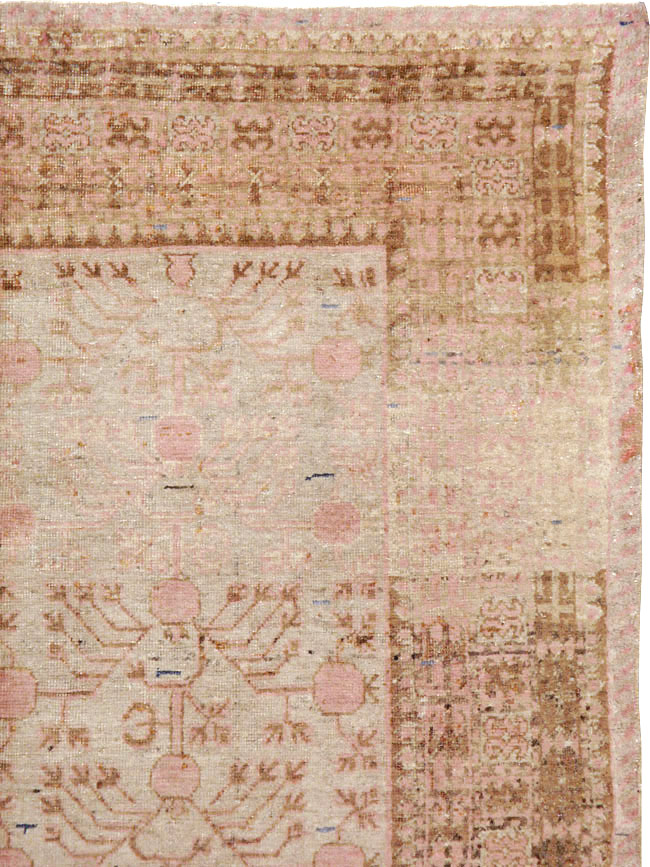 Vintage East Turkestan Khotan Carpet, No.16915 - Gsblank