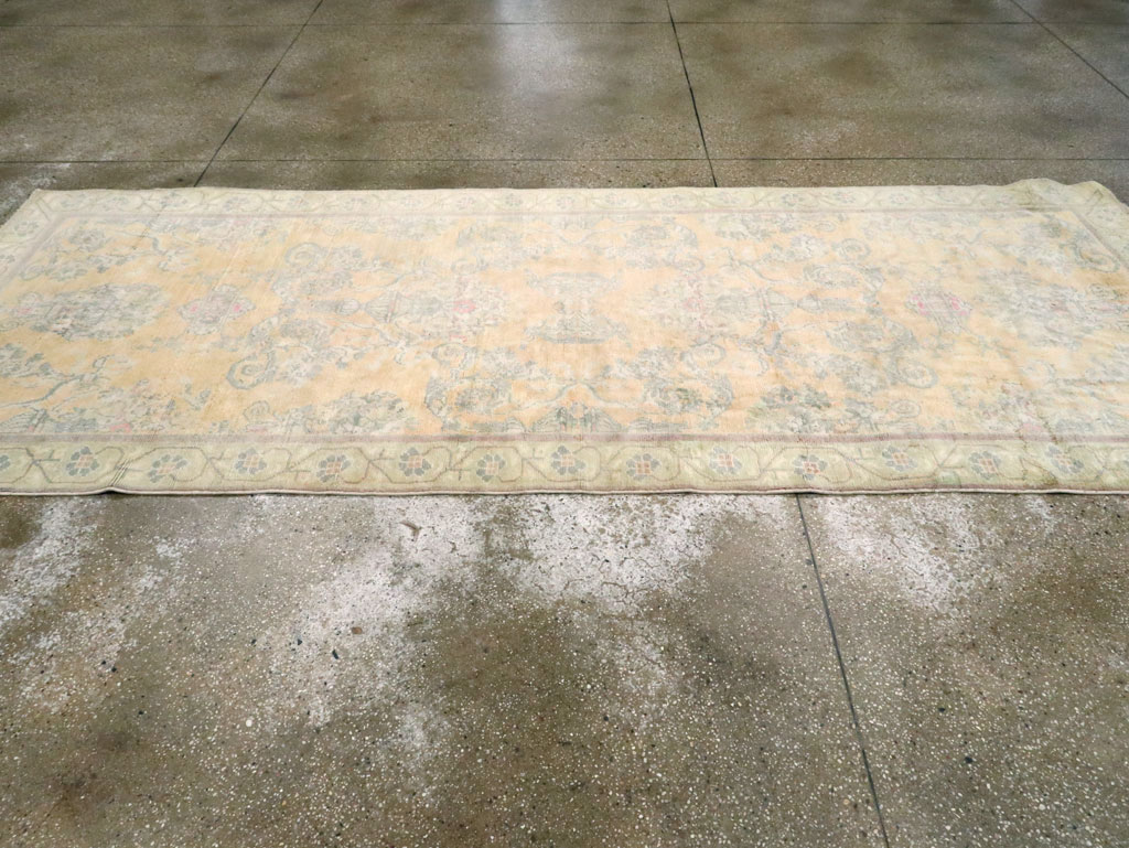 Vintage Indian Cotton Agra Wide Gallery Runner , No.17048 - Gsblank