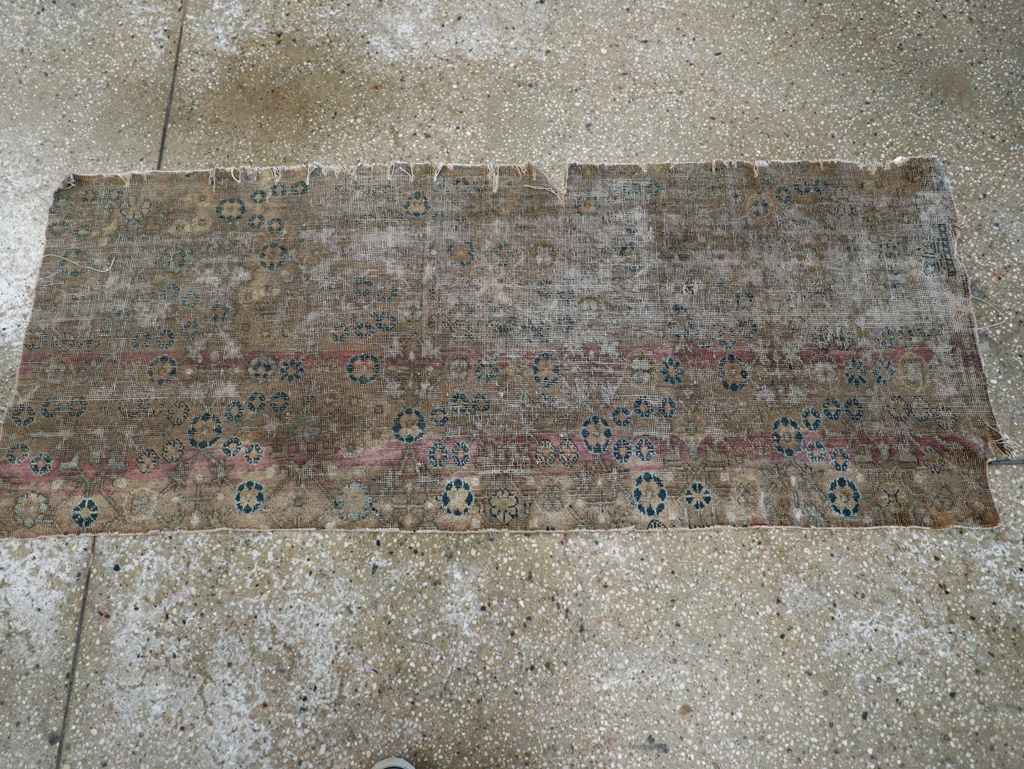 Silk 19th Century Antique East Turkestan Khotan Fragment, No.17054 - Gsblank