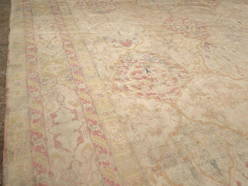 Antique Indian Lahore Carpet, No.17060 - Gsblank
