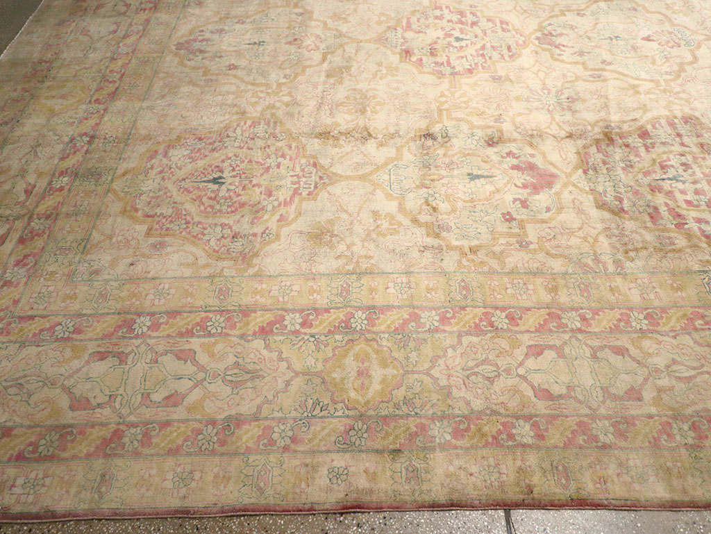 Antique Indian Lahore Carpet, No.17060 - Gsblank