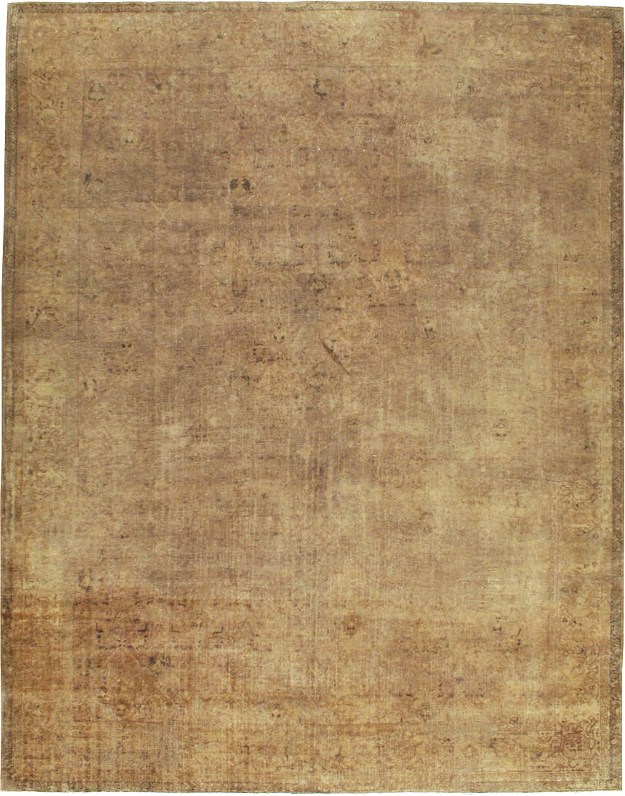 Antique Persian Mahal Distressed Carpet, No.17072 - Gsblank
