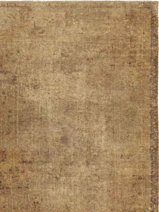 Antique Persian Mahal Distressed Carpet, No.17072 - Gsblank