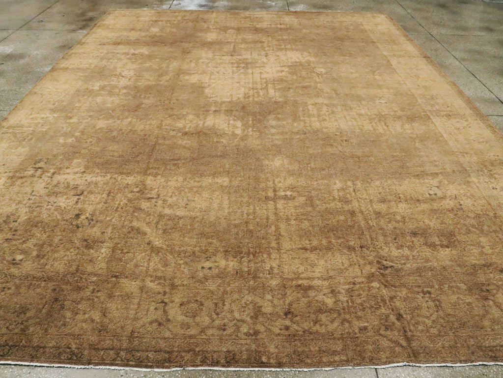 Antique Persian Mahal Distressed Carpet, No.17072 - Gsblank