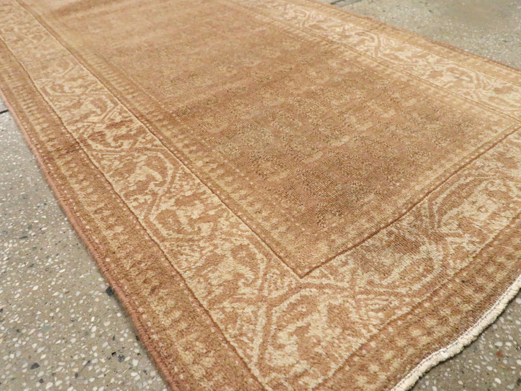 Antique Indian Amritsar Runner, No.17101 - Gsblank