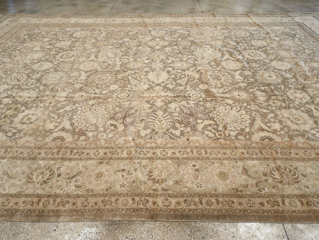 Antique Persian Tabriz Carpet, No.17155 - Gsblank