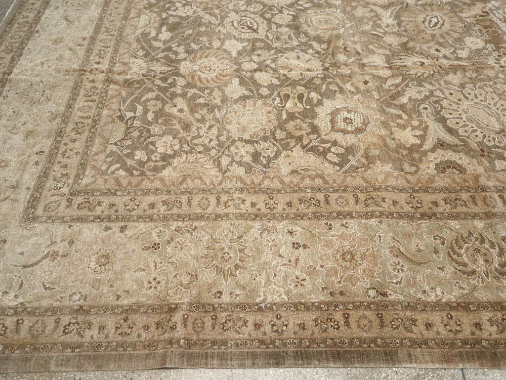 Antique Persian Tabriz Carpet, No.17155 - Gsblank