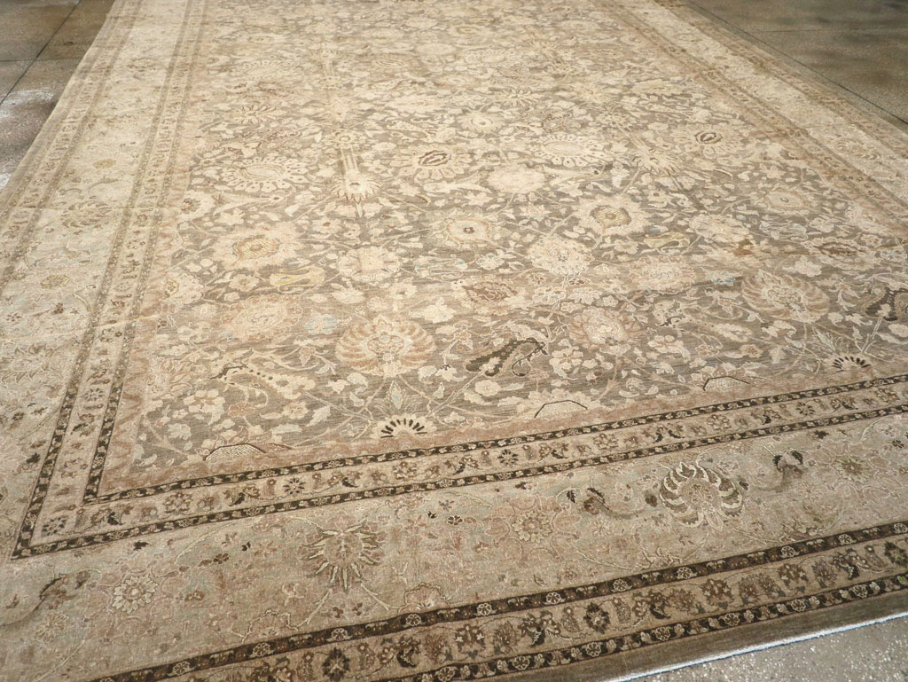 Antique Persian Tabriz Carpet, No.17155 - Gsblank