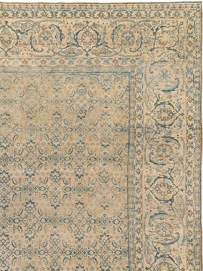 Antique Persian Tabriz Carpet, No.17171 - Gsblank