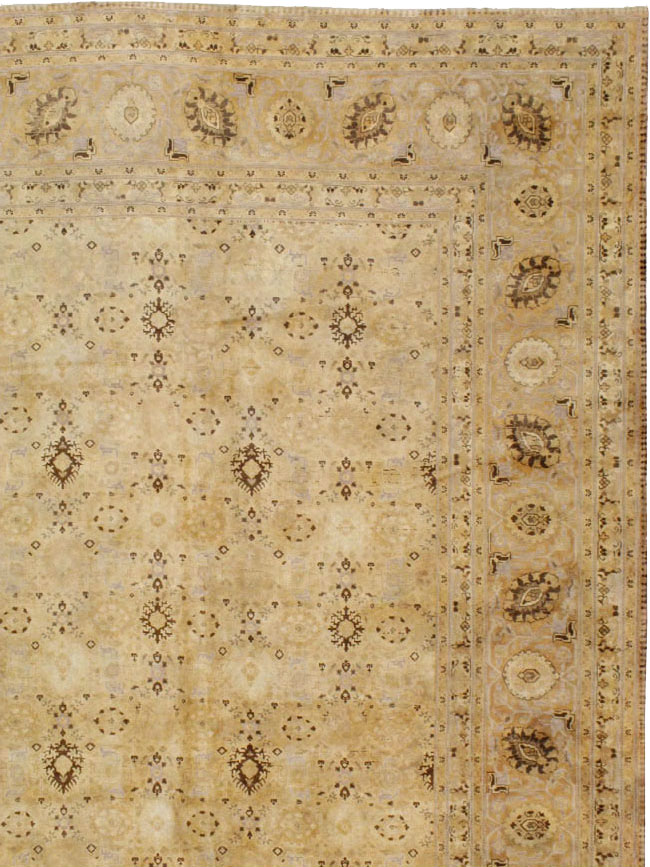 Antique Persian Tabriz Carpet, No.17178 - Gsblank