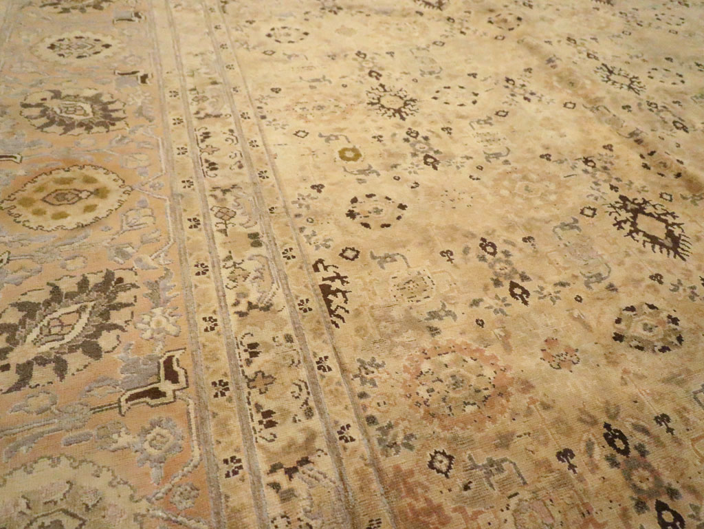 Antique Persian Tabriz Carpet, No.17178 - Gsblank