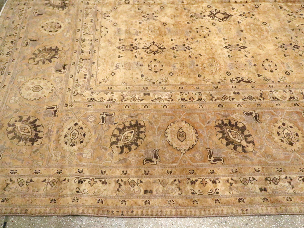 Antique Persian Tabriz Carpet, No.17178 - Gsblank