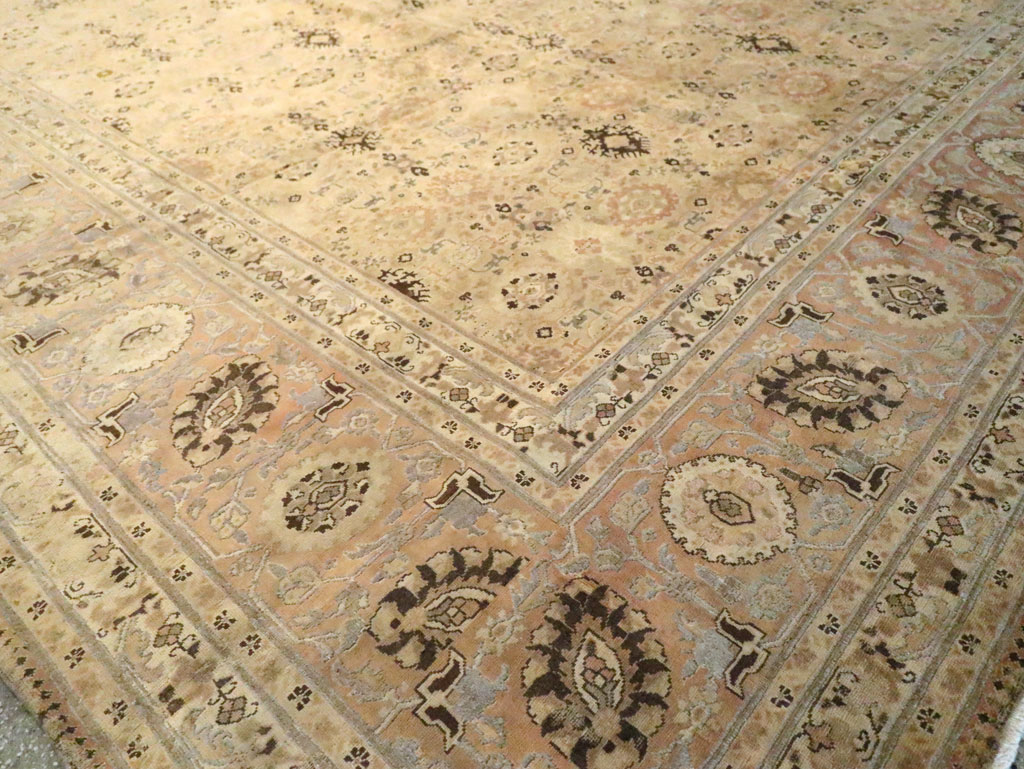 Antique Persian Tabriz Carpet, No.17178 - Gsblank