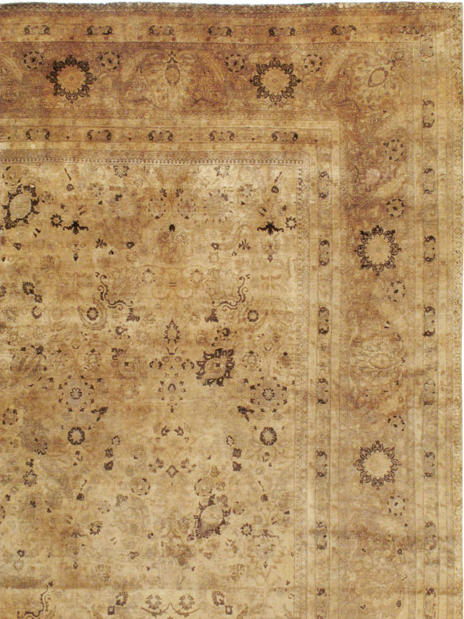 Antique Persian Tabriz Carpet, No.17179 - Gsblank