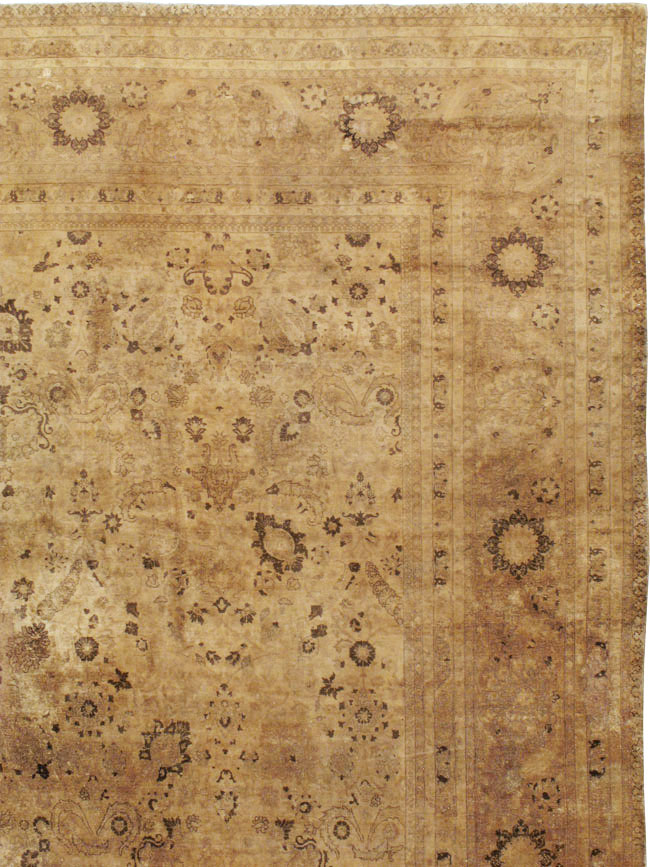 Antique Persian Tabriz Carpet, No.17179 - Gsblank