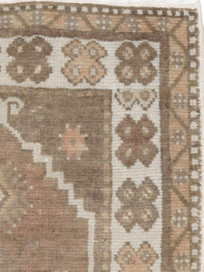 Vintage Turkish Oushak Rug, No.17206 - Gsblank