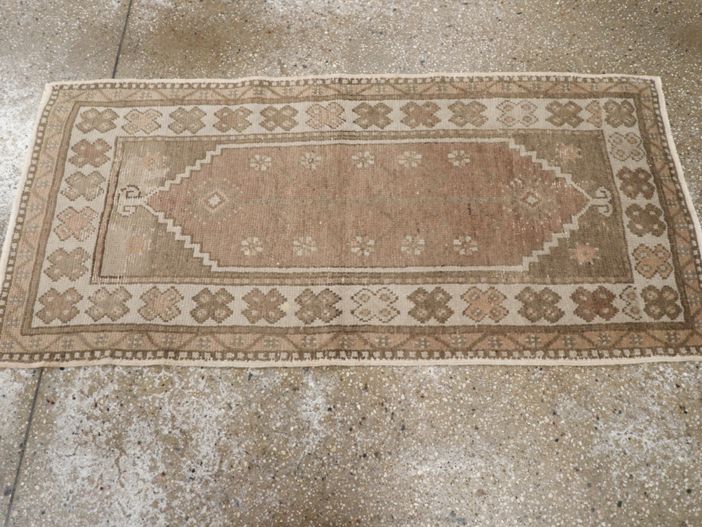 Vintage Turkish Oushak Rug, No.17206 - Gsblank