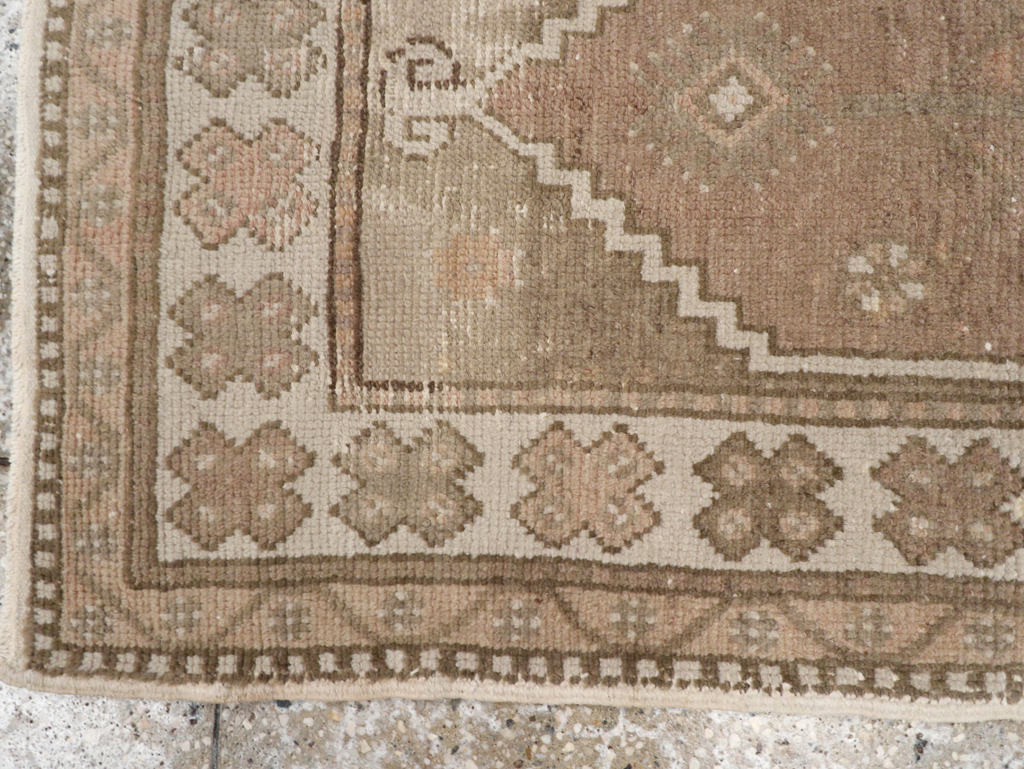 Vintage Turkish Oushak Rug, No.17206 - Gsblank