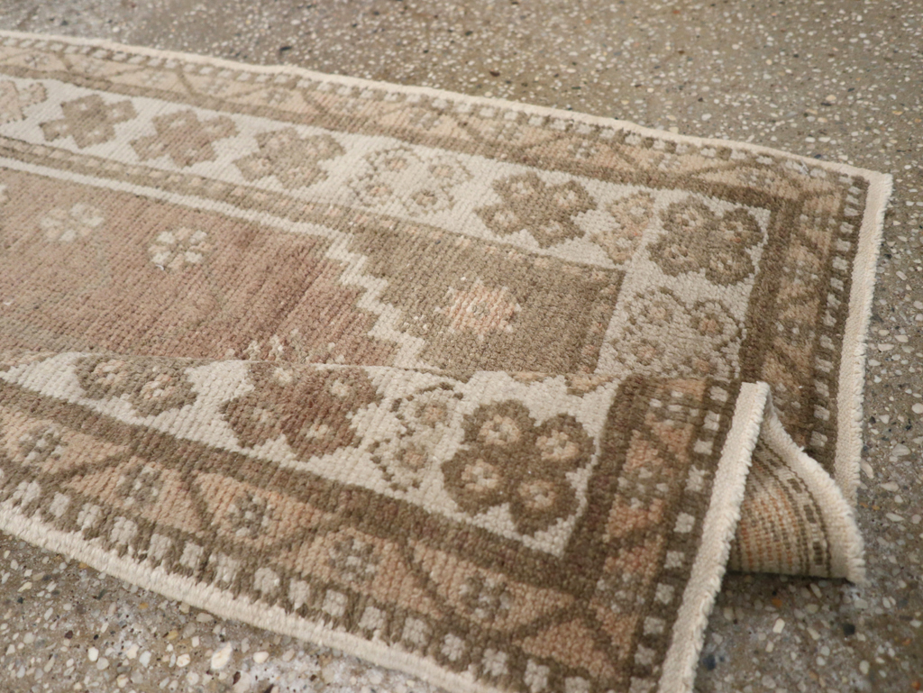 Vintage Turkish Oushak Rug, No.17206 - Gsblank