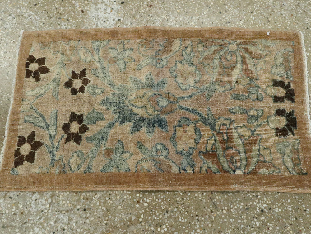 Antique Persian Mashad Rug, No.17209 - Gsblank