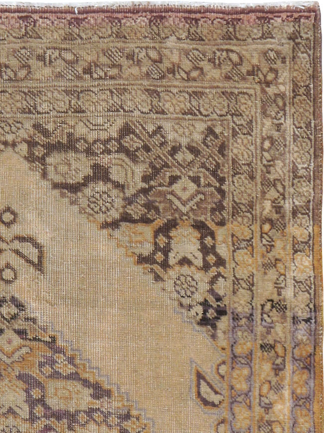 Antique Persian Tabriz Rug, No.17216 - Gsblank