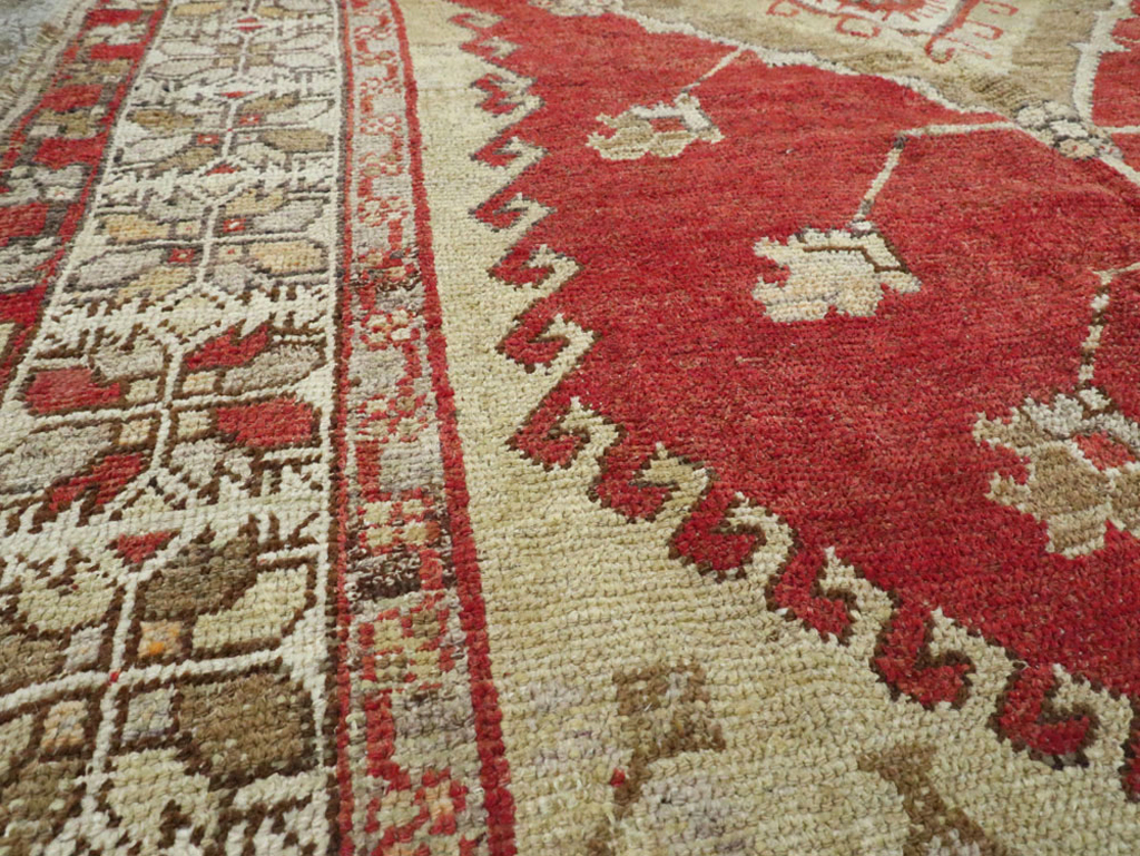 Antique Oushak Carpet, No.17376 - Gsblank