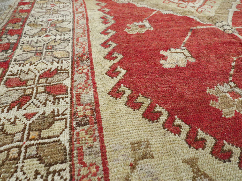 Antique Oushak Carpet, No.17376 - Gsblank