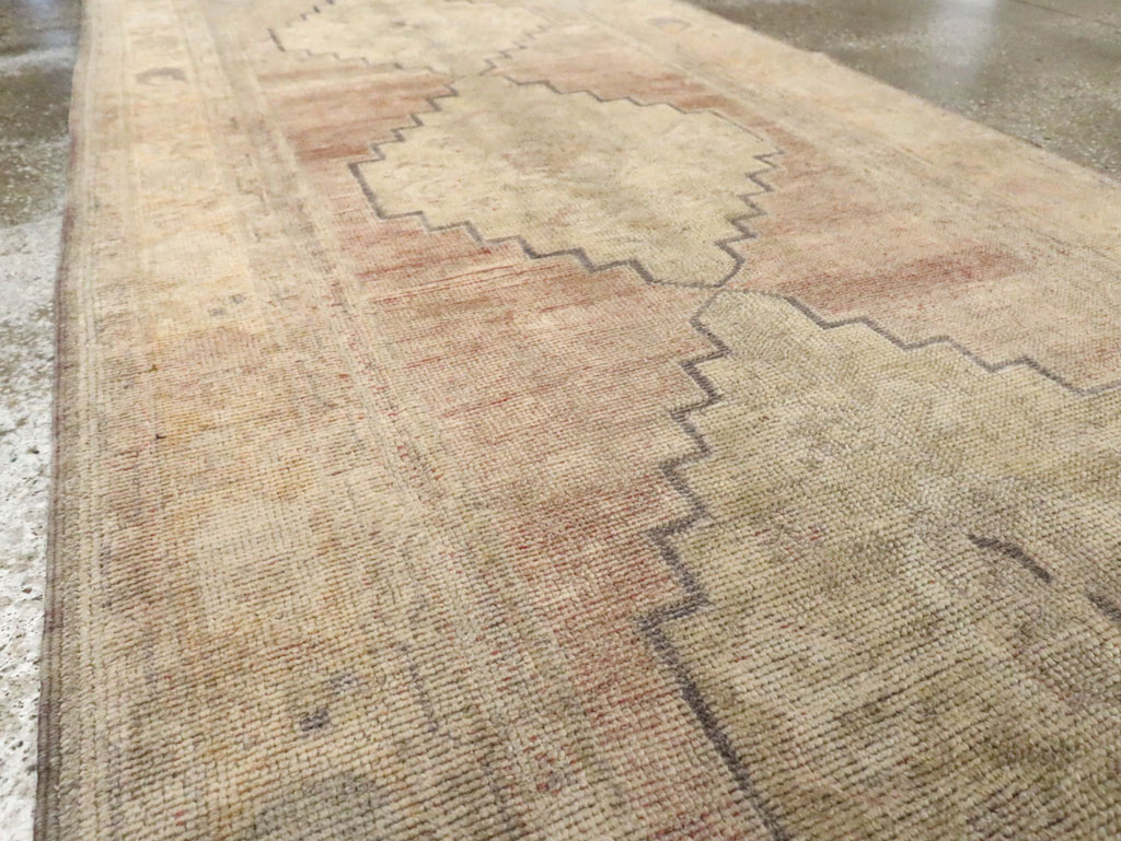 Vintage Turkish Oushak Rug, No.17403 - Gsblank