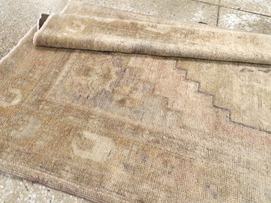 Vintage Turkish Oushak Rug, No.17403 - Gsblank